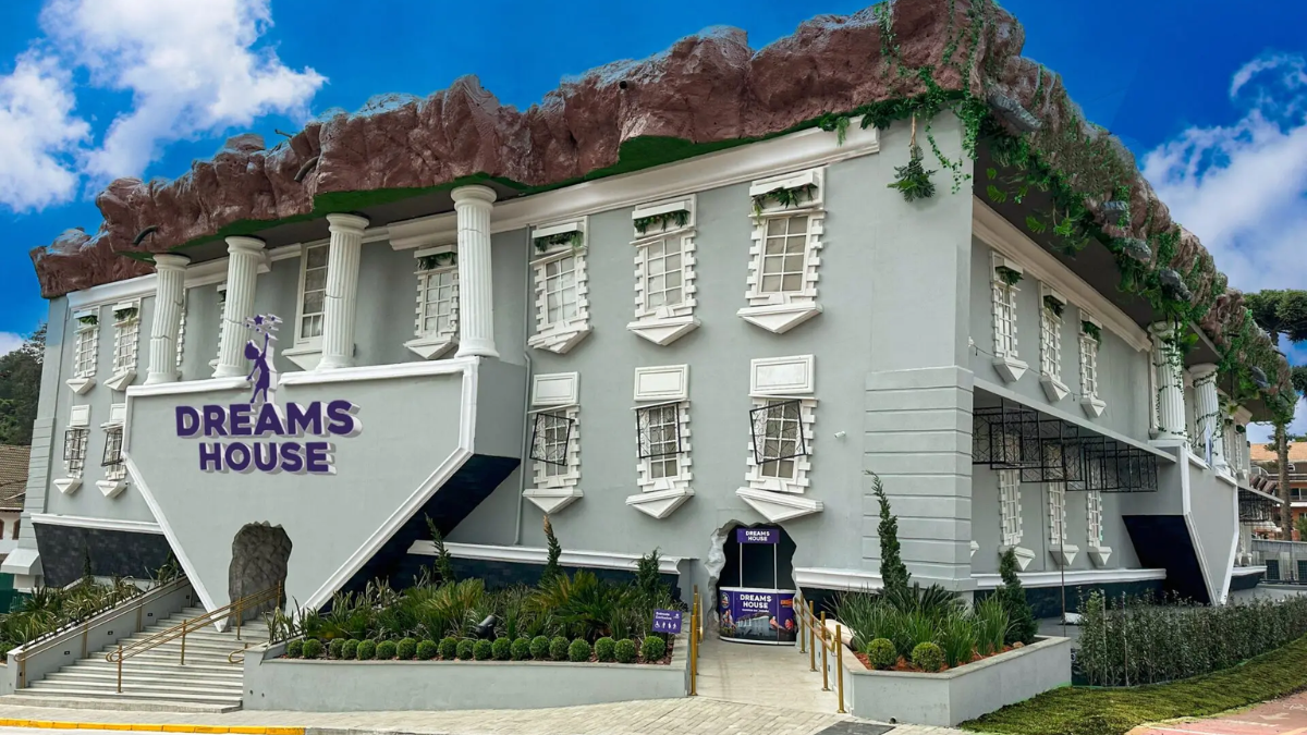 Dreams House: conheça a casa invertida com 4 atrações em Campos do Jordão