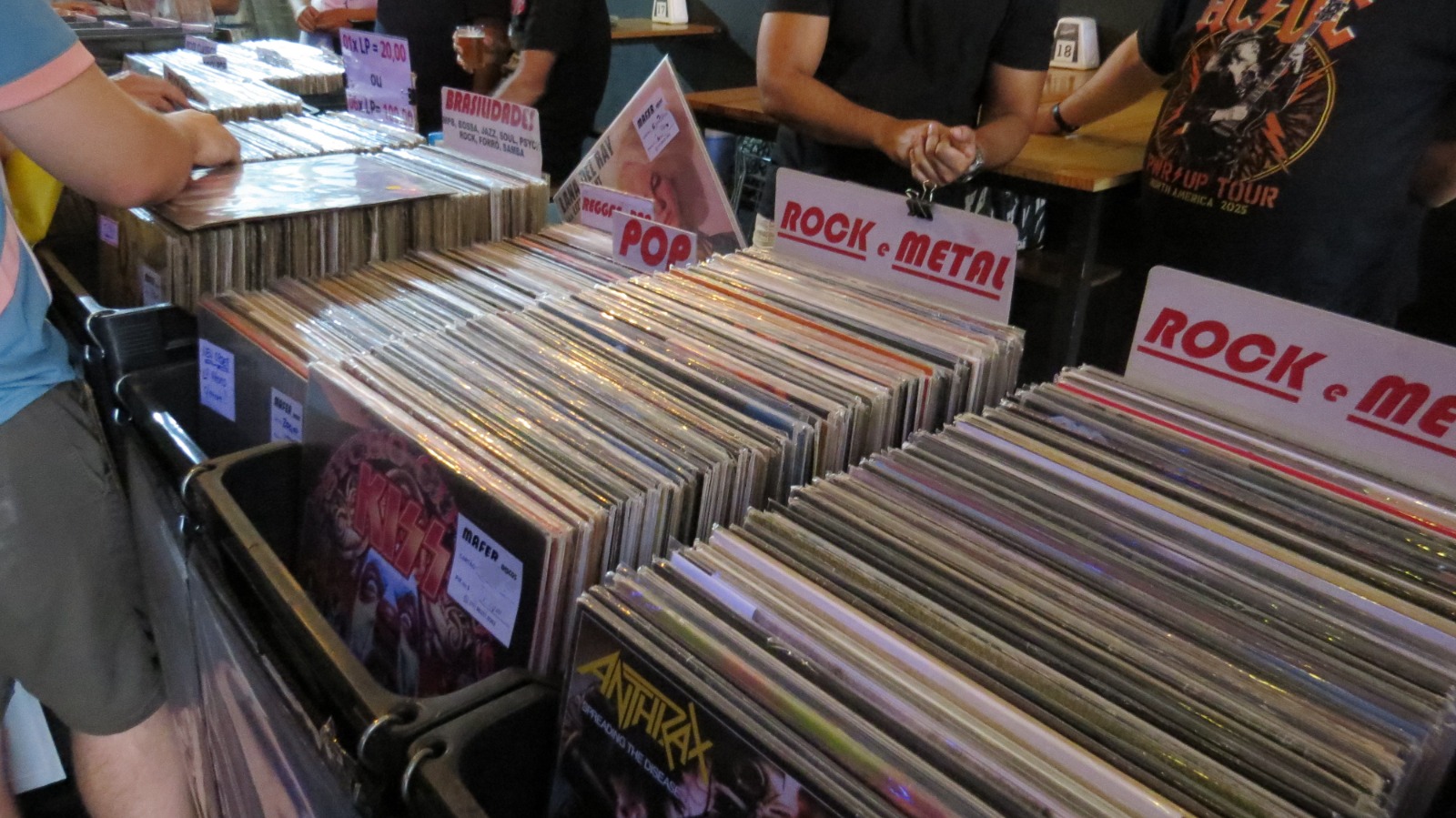  Feira de Discos reúne gerações da música em São José dos Campos